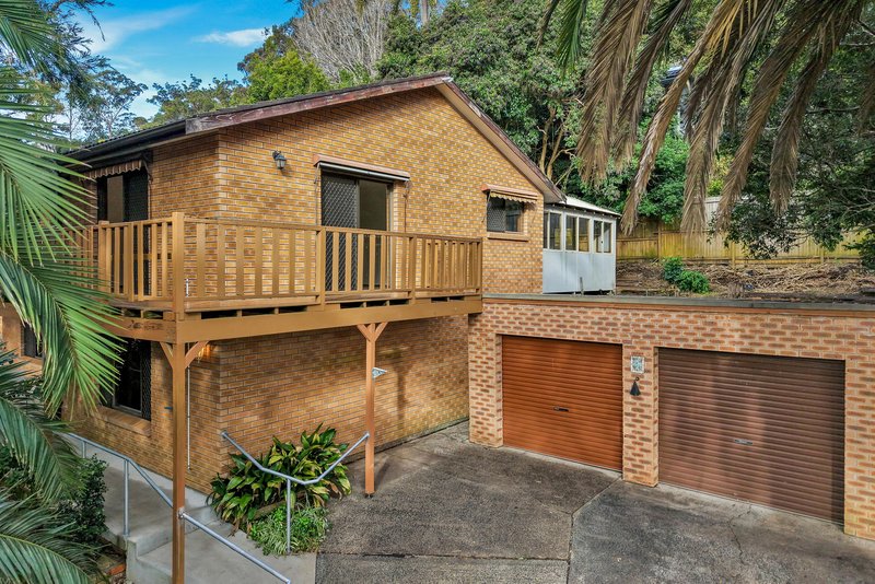 Photo - 4 Parrendi Close, Avoca Beach NSW 2251 - Image 3