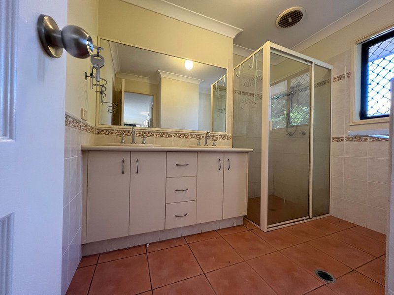 Photo - 4 Paton Cres , Forest Lake QLD 4078 - Image 12