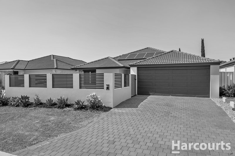 4 Payanna Grange, Lakelands WA 6180