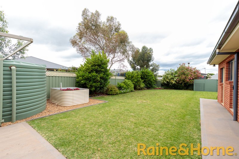 Photo - 4 Peabody Place, Dubbo NSW 2830 - Image 15