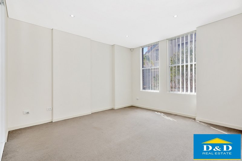 Photo - 4 Peace Lane, Parramatta NSW 2150 - Image 6