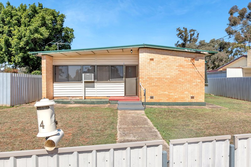 Photo - 4 Peachey Road, Davoren Park SA 5113 - Image 3