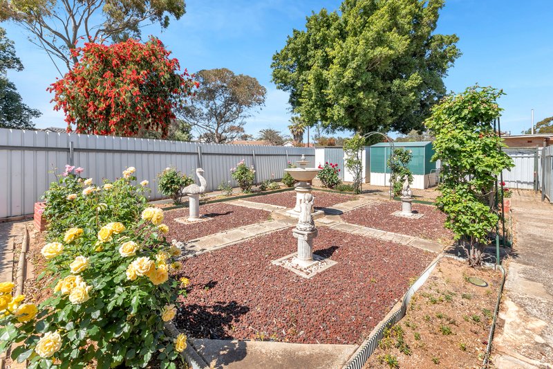 Photo - 4 Peachey Road, Davoren Park SA 5113 - Image 20