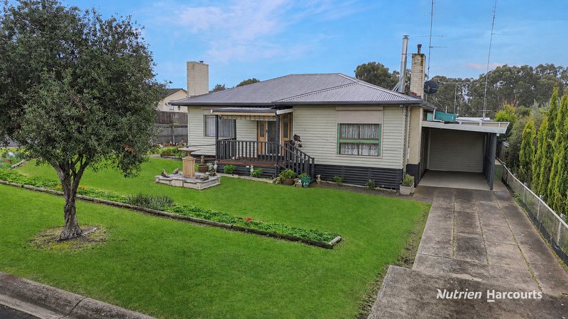 Photo - 4 Peachey Street, Casterton VIC 3311 - Image 1