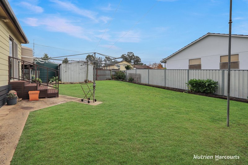 Photo - 4 Peachey Street, Casterton VIC 3311 - Image 9