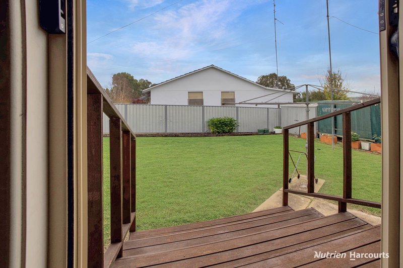 Photo - 4 Peachey Street, Casterton VIC 3311 - Image 10