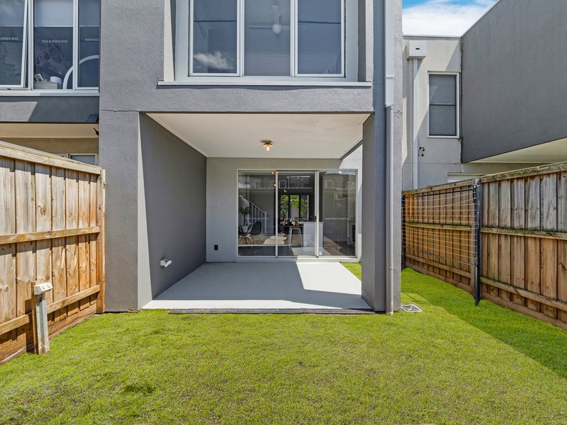 Photo - 4 Pebblebeach Path, Cranbourne VIC 3977 - Image 17