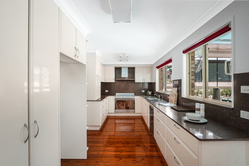 Photo - 4 Peel Road, Baulkham Hills NSW 2153 - Image 6