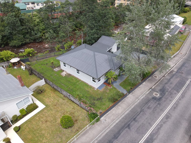 Photo - 4 Penghana Road, Queenstown TAS 7467 - Image 18