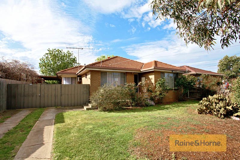 4 Penguin Street, Melton VIC 3337