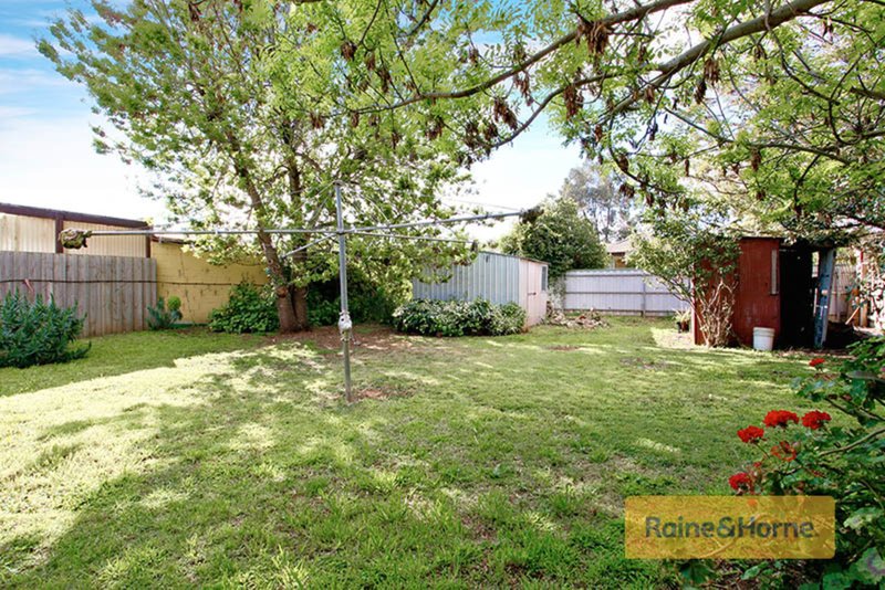 Photo - 4 Penguin Street, Melton VIC 3337 - Image 7