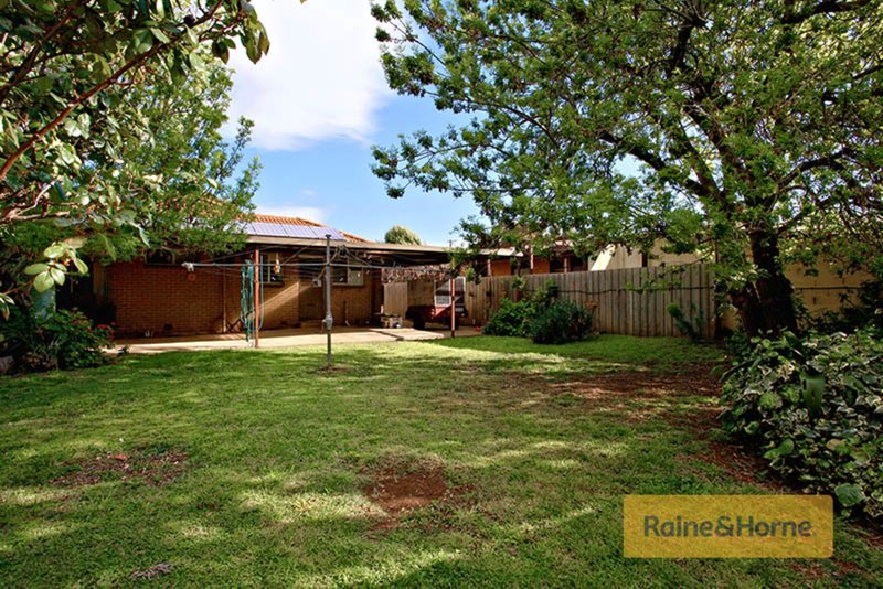 Photo - 4 Penguin Street, Melton VIC 3337 - Image 10