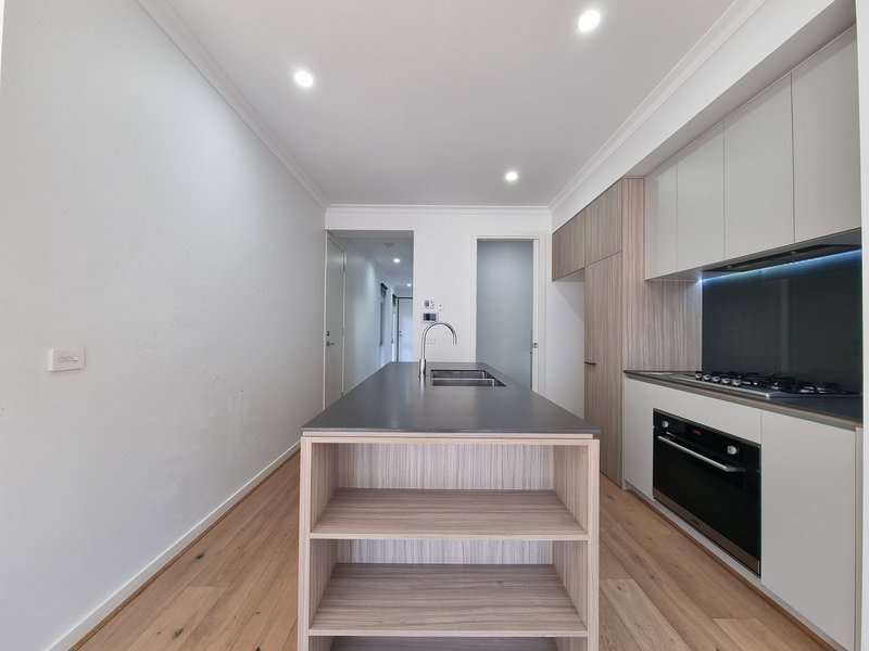 Photo - 4 Peppercorn Way, Clayton South VIC 3169 - Image 5