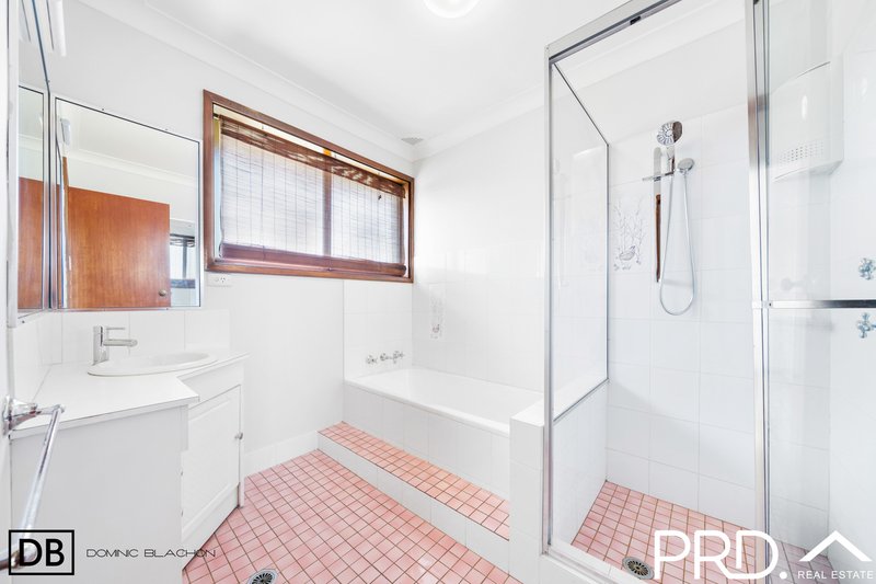 Photo - 4 Peppermint Grove, Panania NSW 2213 - Image 6