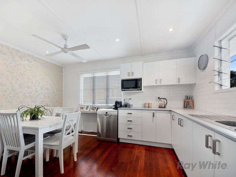 Photo - 4 Percivale Street, Bracken Ridge QLD 4017 - Image 3