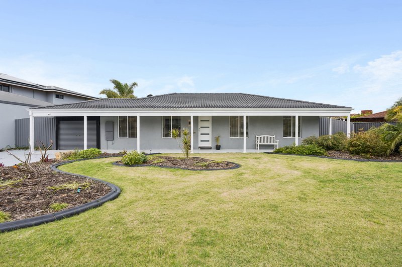 Photo - 4 Perrona Gardens, Mullaloo WA 6027 - Image 1