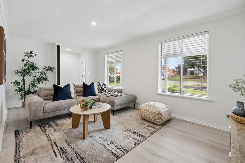 Photo - 4 Perrona Gardens, Mullaloo WA 6027 - Image 3