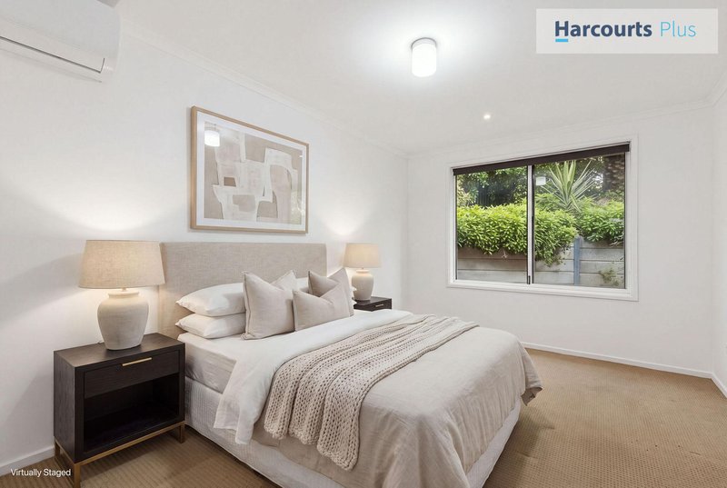 Photo - 4 Perry Barr Road, Hallett Cove SA 5158 - Image 5
