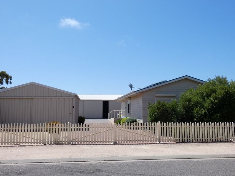 4 Perry Street, Edithburgh SA 5583