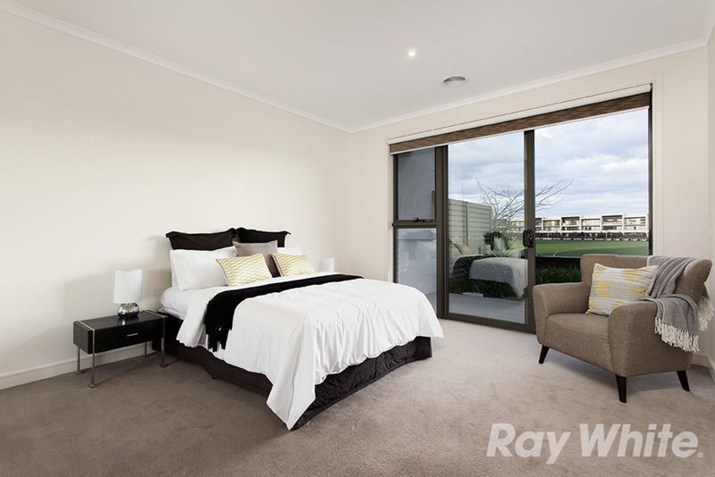 Photo - 4 Peterleigh Place, Mulgrave VIC 3170 - Image 9