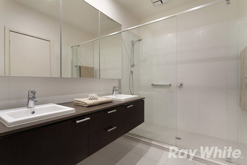 Photo - 4 Peterleigh Place, Mulgrave VIC 3170 - Image 11