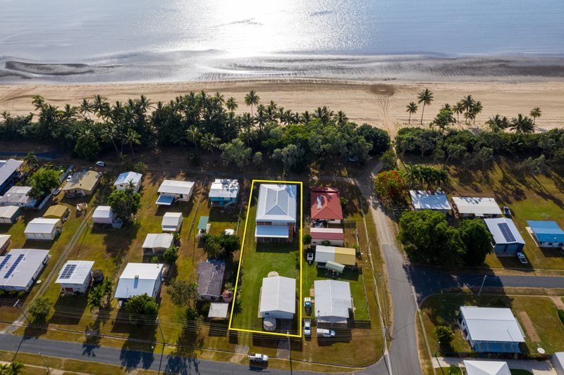 4 Peters Avenue, Midge Point QLD 4799