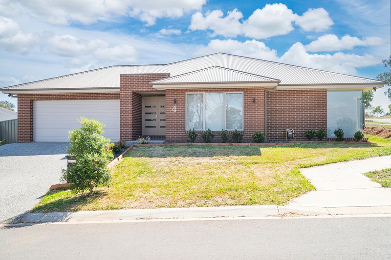 Photo - 4 Pheasant Court, Thurgoona NSW 2640 - Image 2