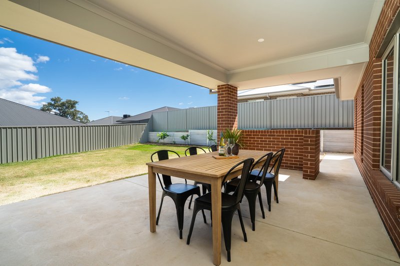 Photo - 4 Pheasant Court, Thurgoona NSW 2640 - Image 9