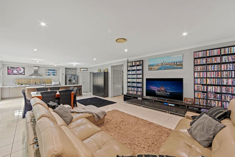 Photo - 4 Picnic Creek Drive, Coomera QLD 4209 - Image 3