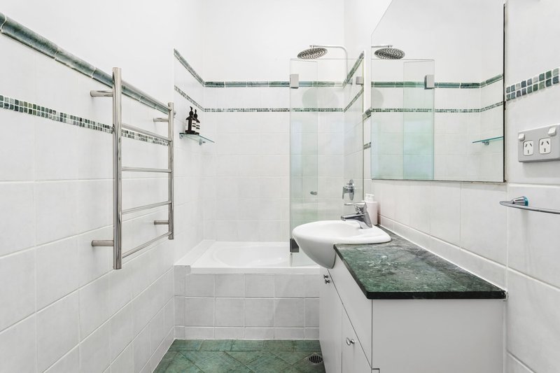 Photo - 4 Pine Street, Newtown NSW 2042 - Image 8