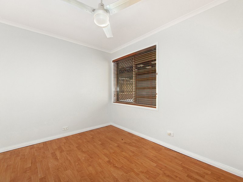 Photo - 4 Pinedale Street, Oxenford QLD 4210 - Image 11