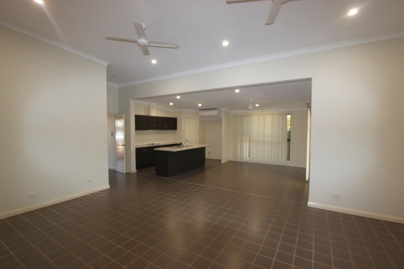 Photo - 4 Plumegrass Way, Nickol WA 6714 - Image 2