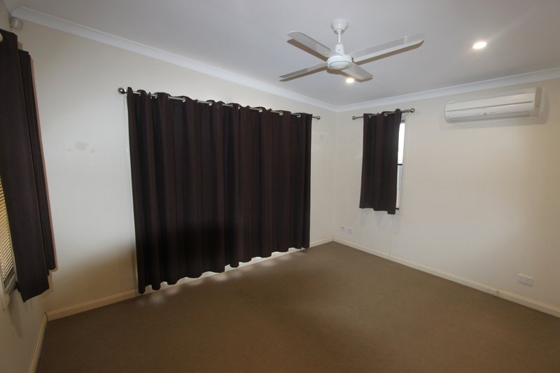 Photo - 4 Plumegrass Way, Nickol WA 6714 - Image 5