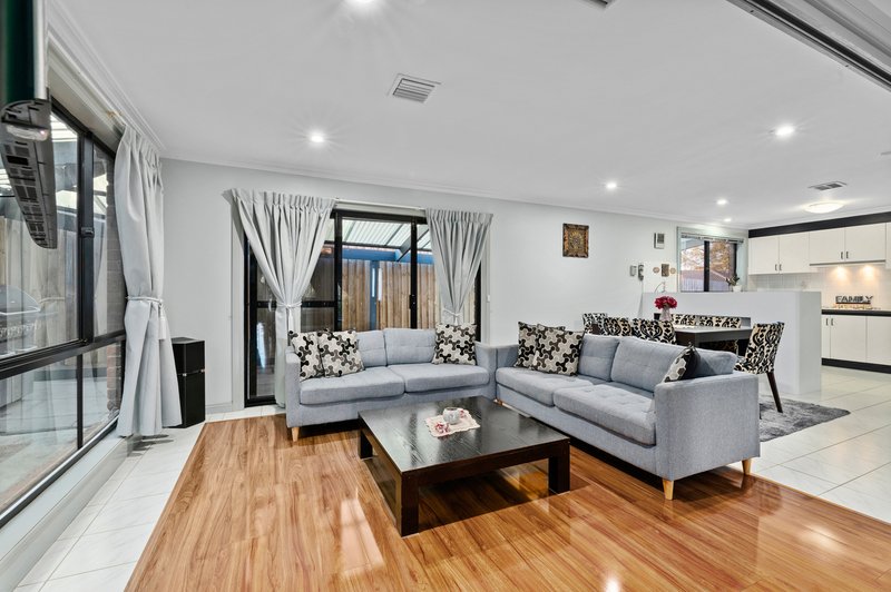 Photo - 4 Porsche Court, Epping VIC 3076 - Image 2