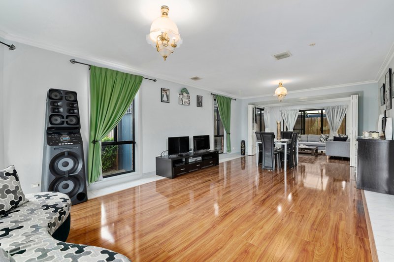 Photo - 4 Porsche Court, Epping VIC 3076 - Image 7