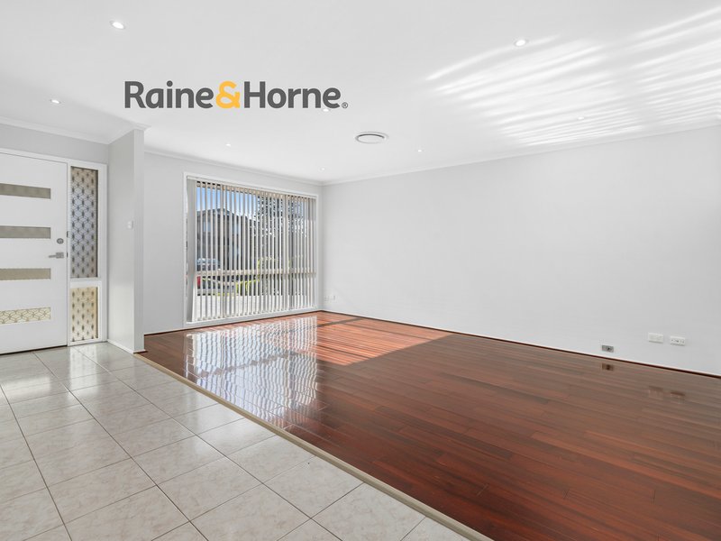 Photo - 4 Port Macquarie Avenue, Hoxton Park NSW 2171 - Image 2