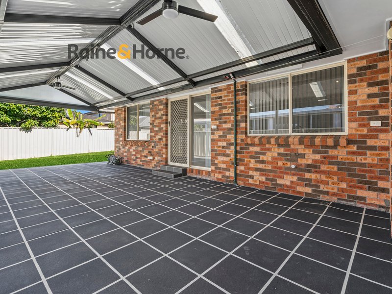 Photo - 4 Port Macquarie Avenue, Hoxton Park NSW 2171 - Image 9