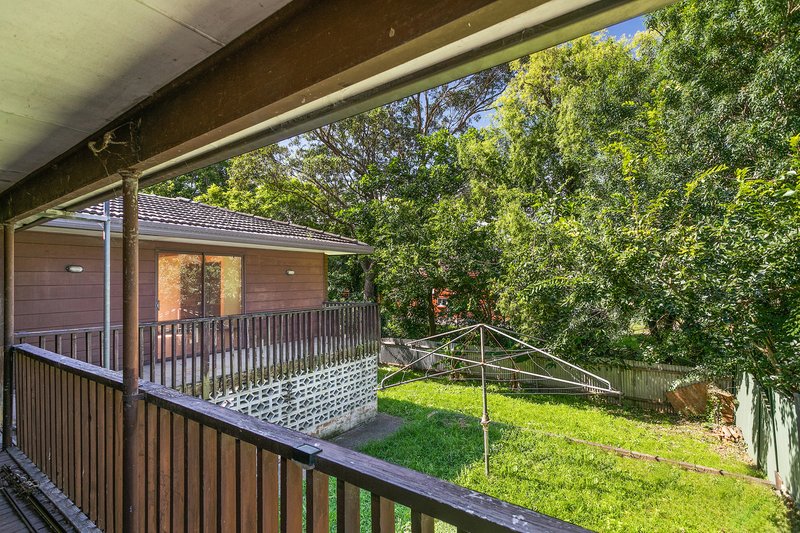 Photo - 4 Poulter Street, West Wollongong NSW 2500 - Image 4