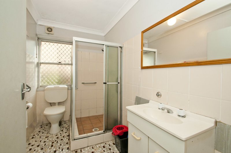 Photo - 4 Prince Edward Dr , Dapto NSW 2530 - Image 7