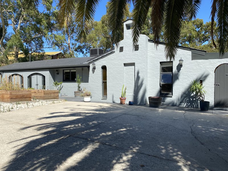 Photo - 4 Protea Court, Banksia Park SA 5091 - Image 2