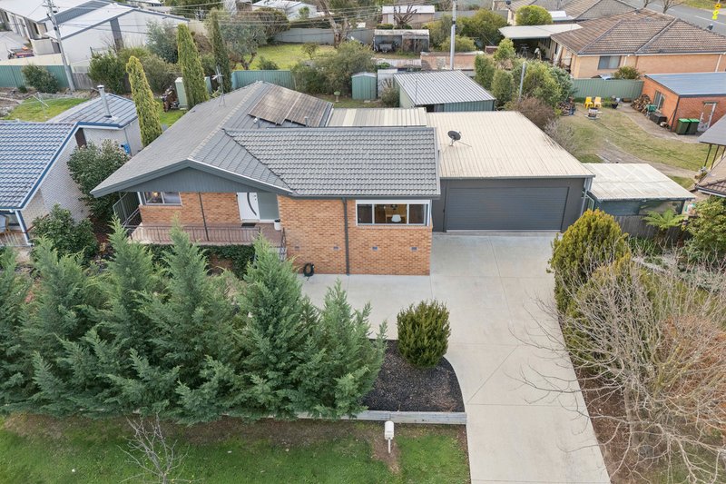 Photo - 4 Pulleine Crescent, Macgregor ACT 2615 - Image 1