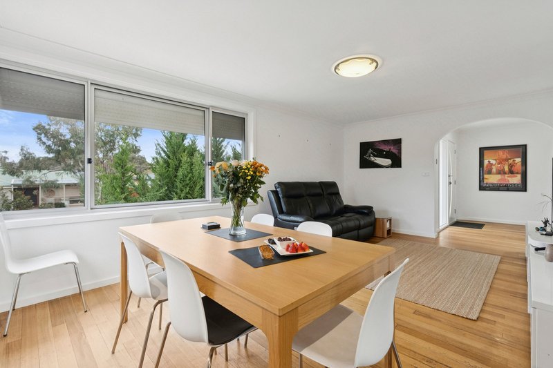 Photo - 4 Pulleine Crescent, Macgregor ACT 2615 - Image 7
