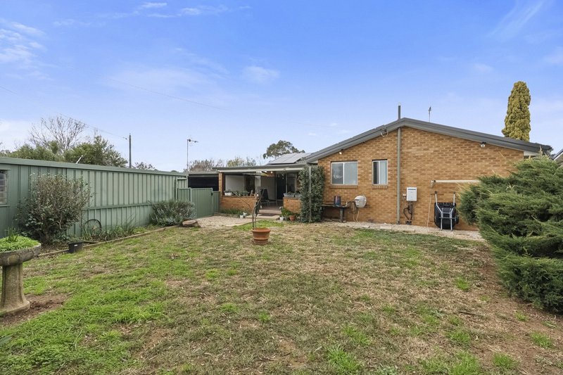 Photo - 4 Pulleine Crescent, Macgregor ACT 2615 - Image 22