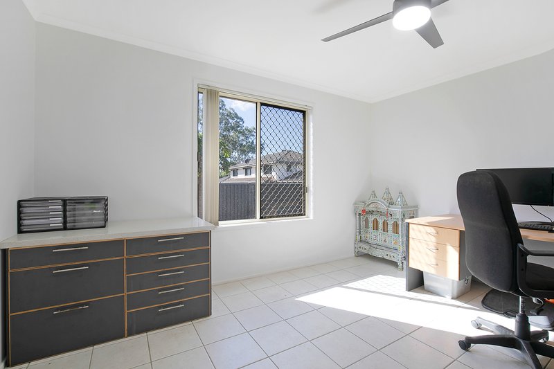 Photo - 4 Pyrenees Street, Carseldine QLD 4034 - Image 19