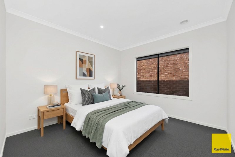Photo - 4 Pyrus Crescent, Mickleham VIC 3064 - Image 10