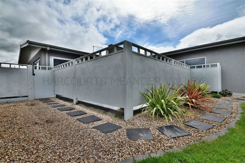 Photo - 4 Quamby Court, Deloraine TAS 7304 - Image 3