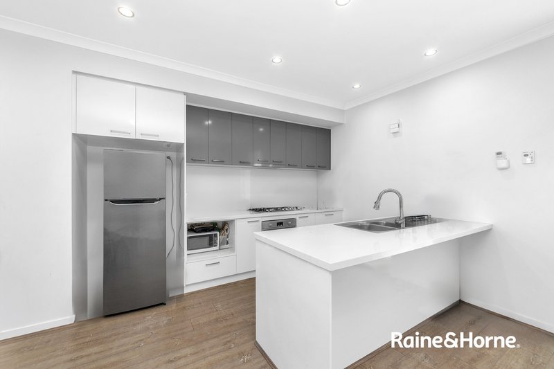 Photo - 4 Quarter Circuit, Springvale VIC 3171 - Image 9