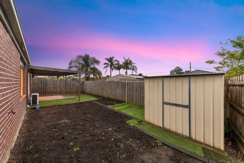 Photo - 4 Quinella Way, Pakenham VIC 3810 - Image 13