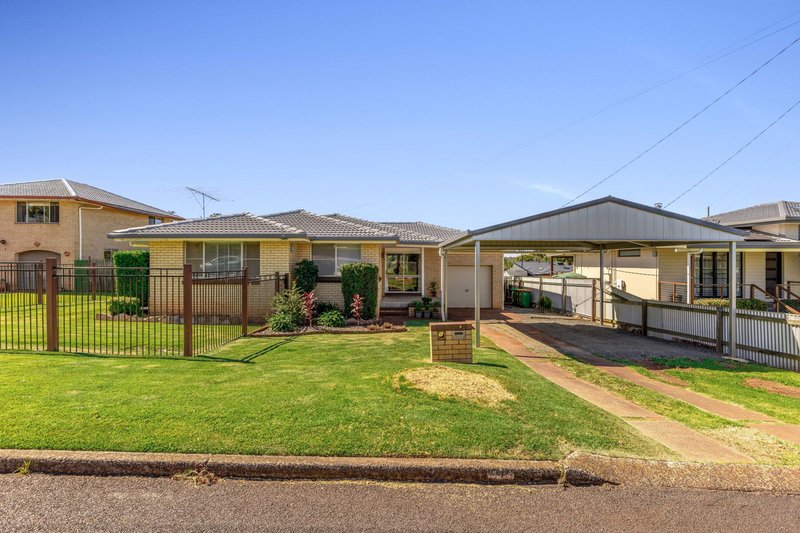 4 Raelyn Street, Centenary Heights QLD 4350