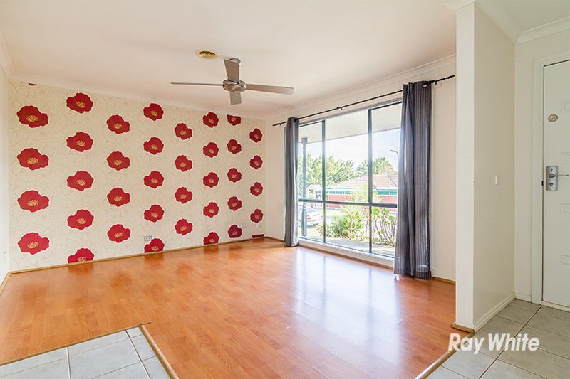 Photo - 4 Raffindale Crescent, Cranbourne West VIC 3977 - Image 4